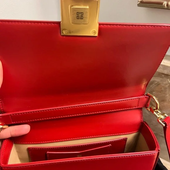 Givenchy - Picture 8 of 9